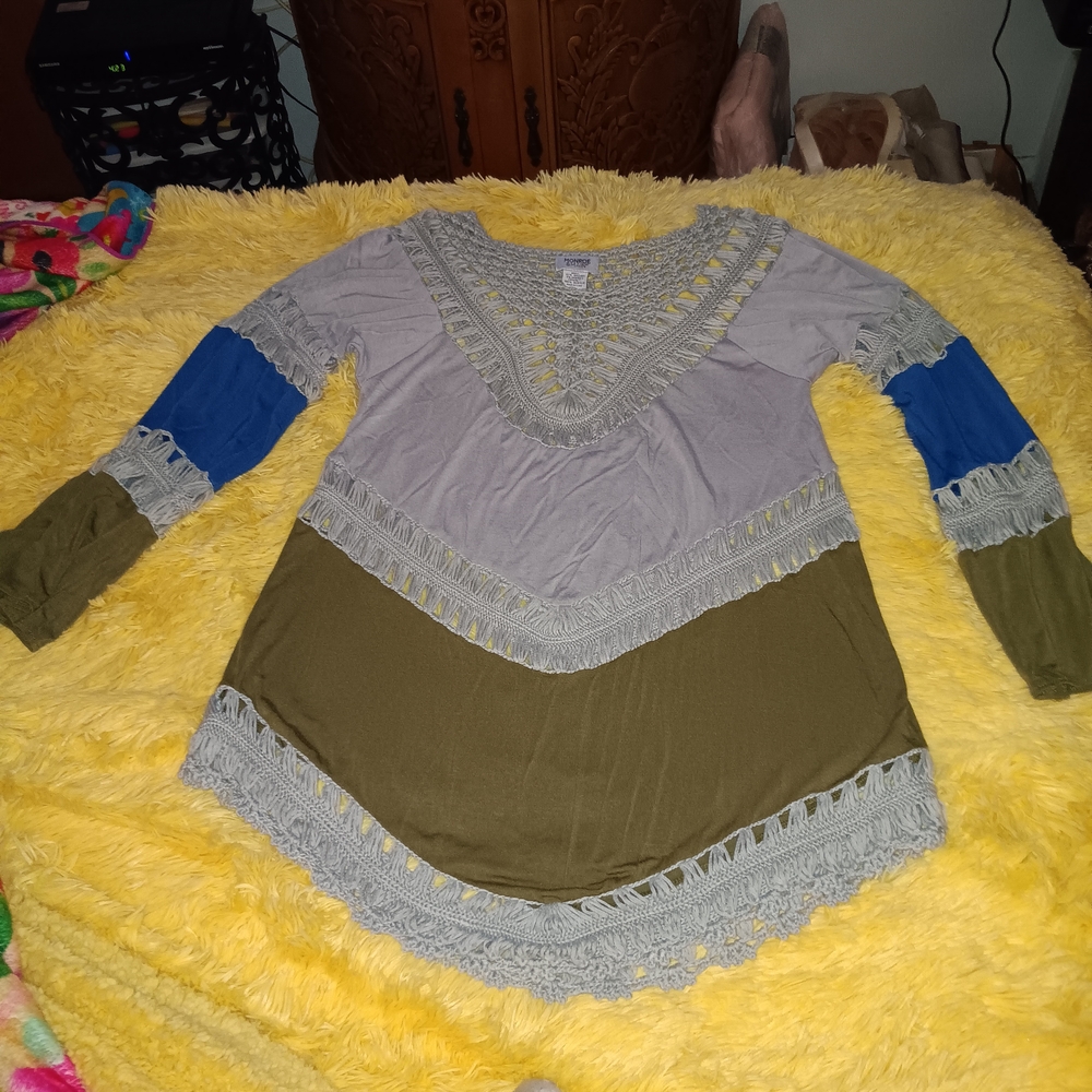 Monroe & Main Funky Boho Crochet Tunic Size M Excellent Condition